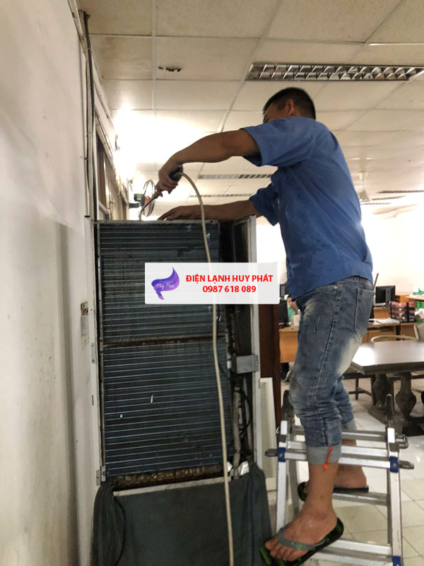 Điện lạnh Huy Phát - Vệ sinh máy lạnh công nghiệp Bàu Bàng Bình Dương